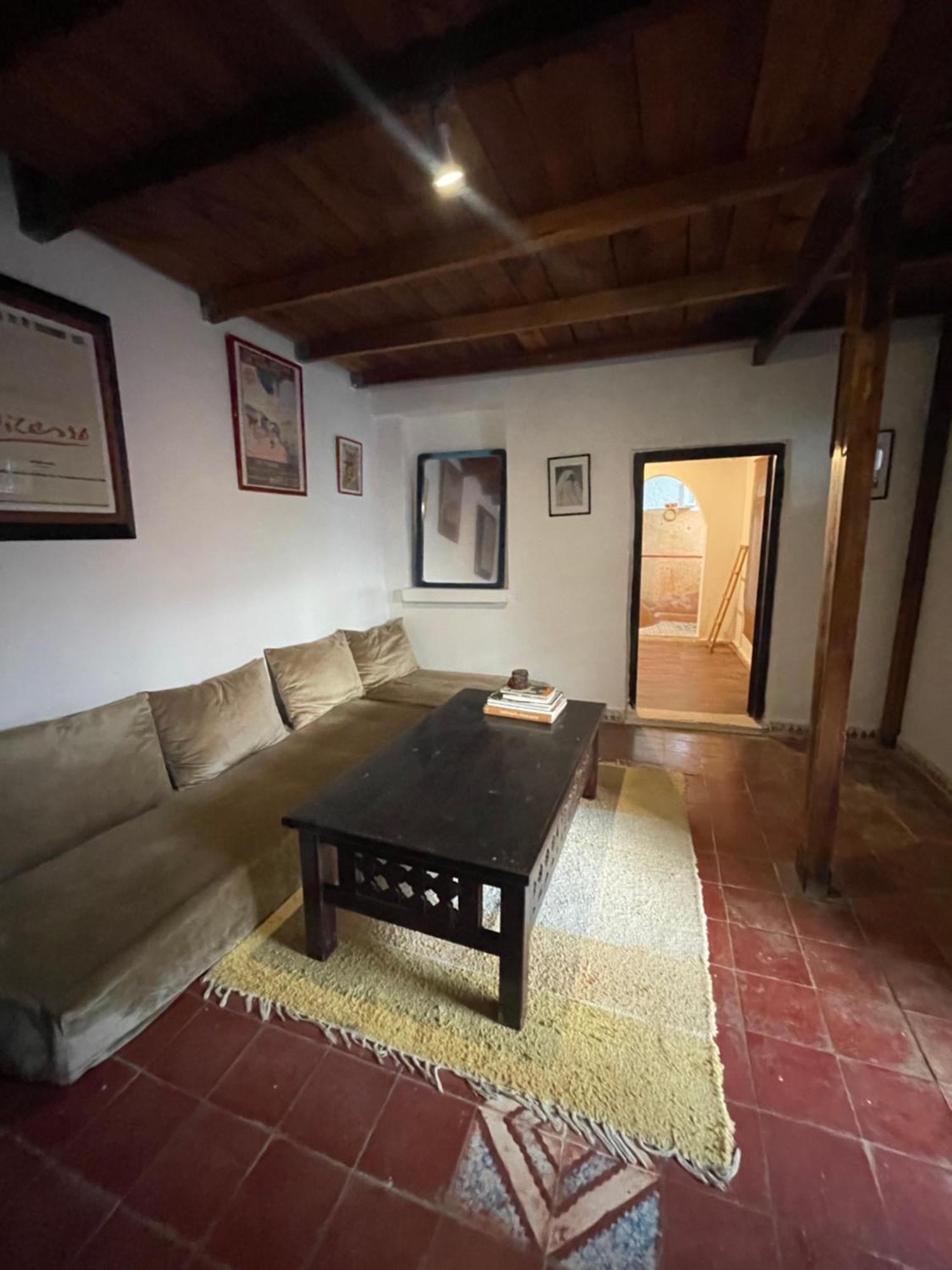 Dar El Pirata Hostel Asilah Exterior photo