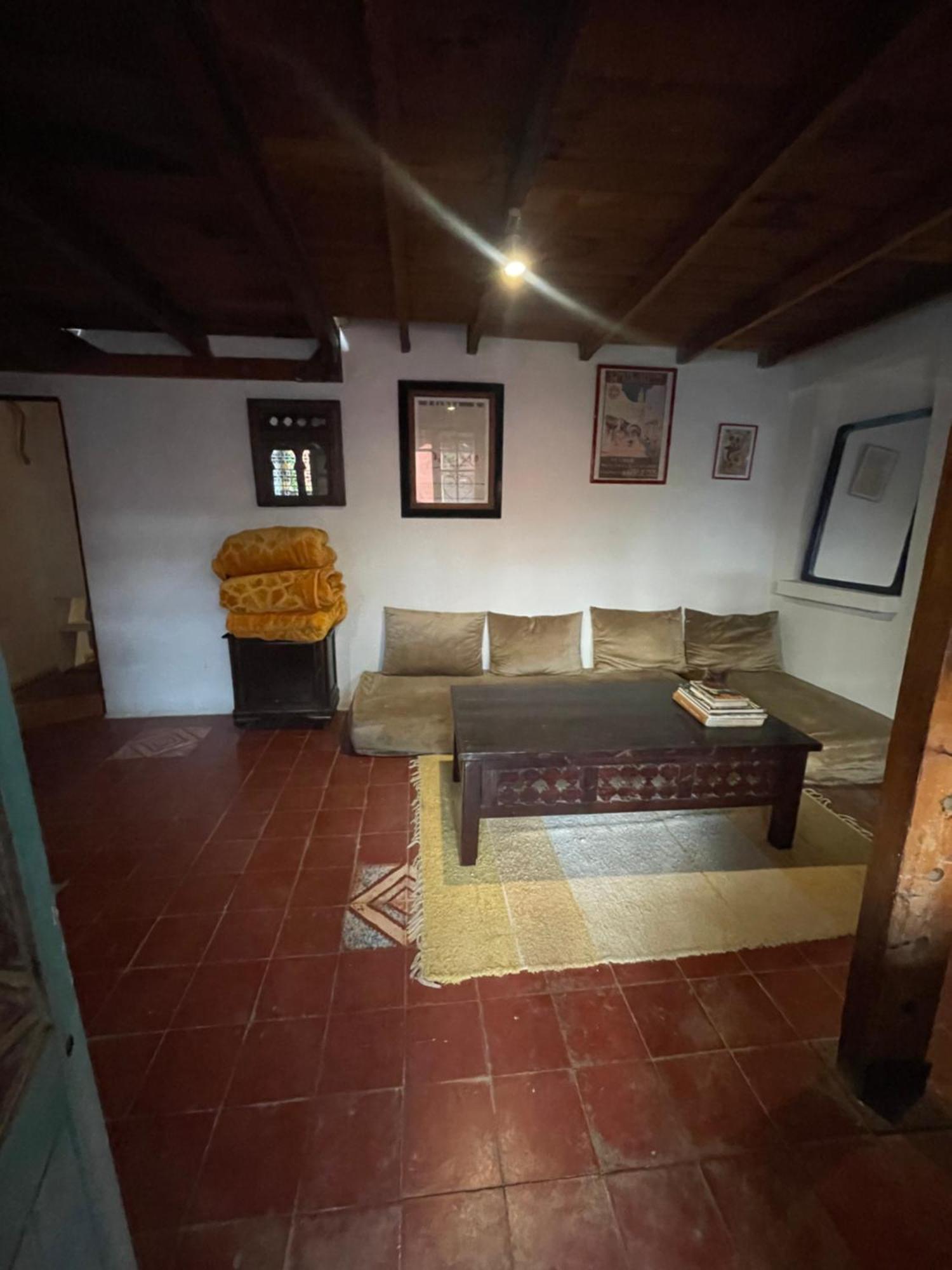 Dar El Pirata Hostel Asilah Exterior photo