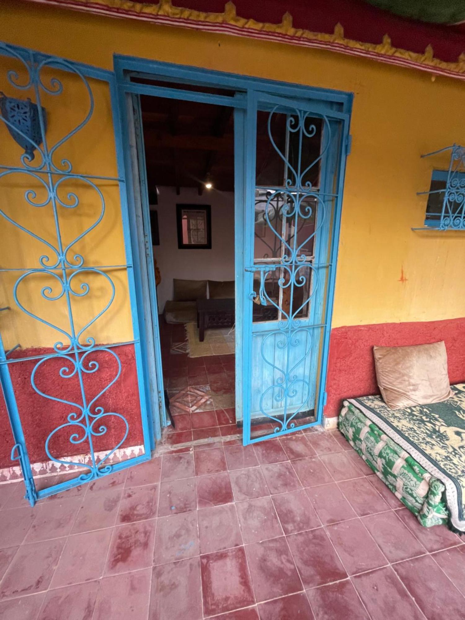 Dar El Pirata Hostel Asilah Exterior photo